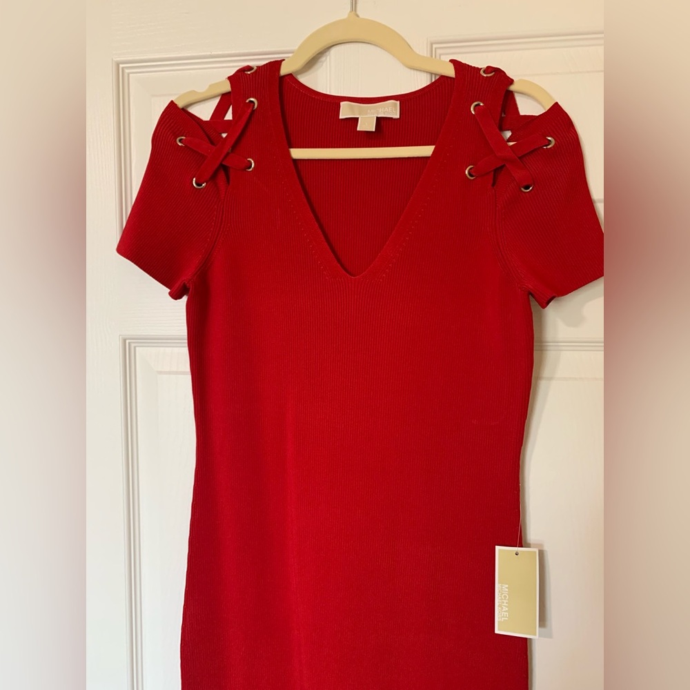 NWT Michael Kors Ribbed V-Neck Lace Up‎ Shoulder Detail Red Midi Dress Sz L Chic - Picture 4 of 6